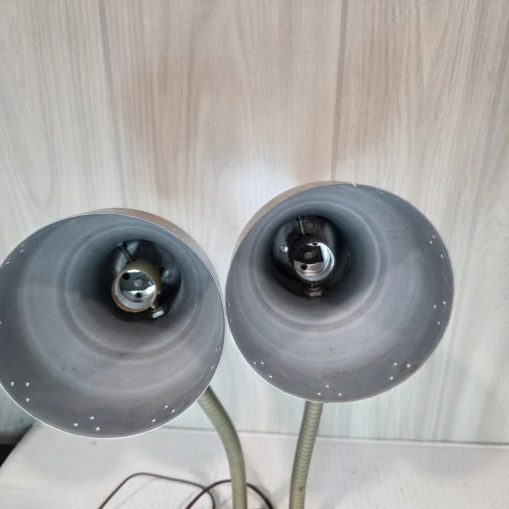Vtg Double Gooseneck Desk Lamp Metal BULLET Shades Moderne Lamp 80s